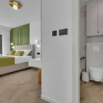 Azure Horizon Penthouse 아파트 *