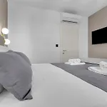 Azure Horizon Penthouse * 마카르스카