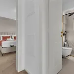 Azure Horizon Penthouse 아파트 *