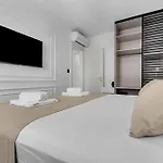 Azure Horizon Penthouse * 마카르스카