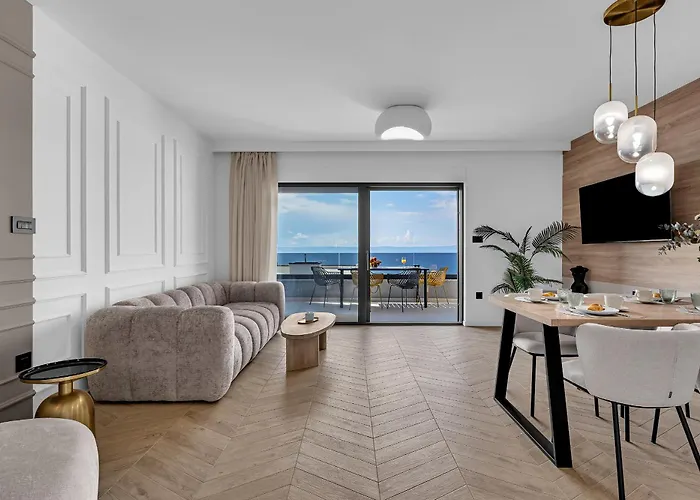 Azure Horizon Penthouse Apartman