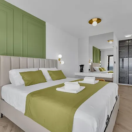 Appartement Azure Horizon Penthouse Makarska